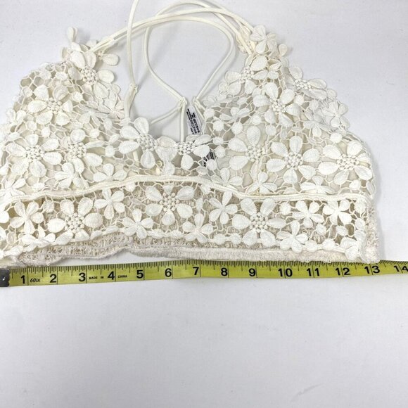 Free People Intimately Ivory White Miss DAZIE Bralette Crochet Size Medium - Picture 9 of 14